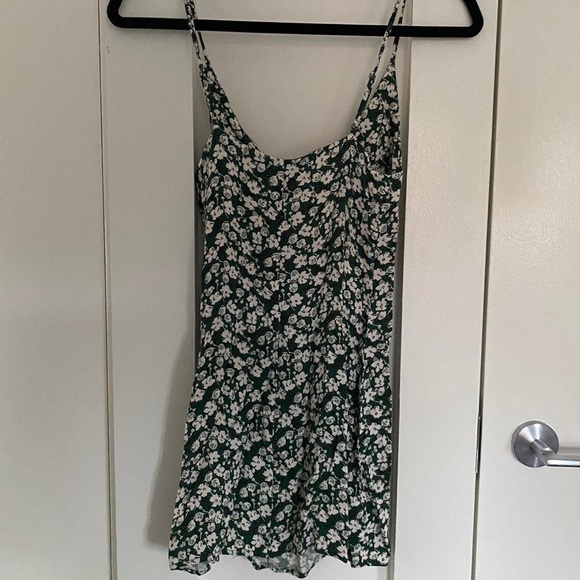 Reformation Ventura mini Dress in Cilantro Print - Picture 2 of 4